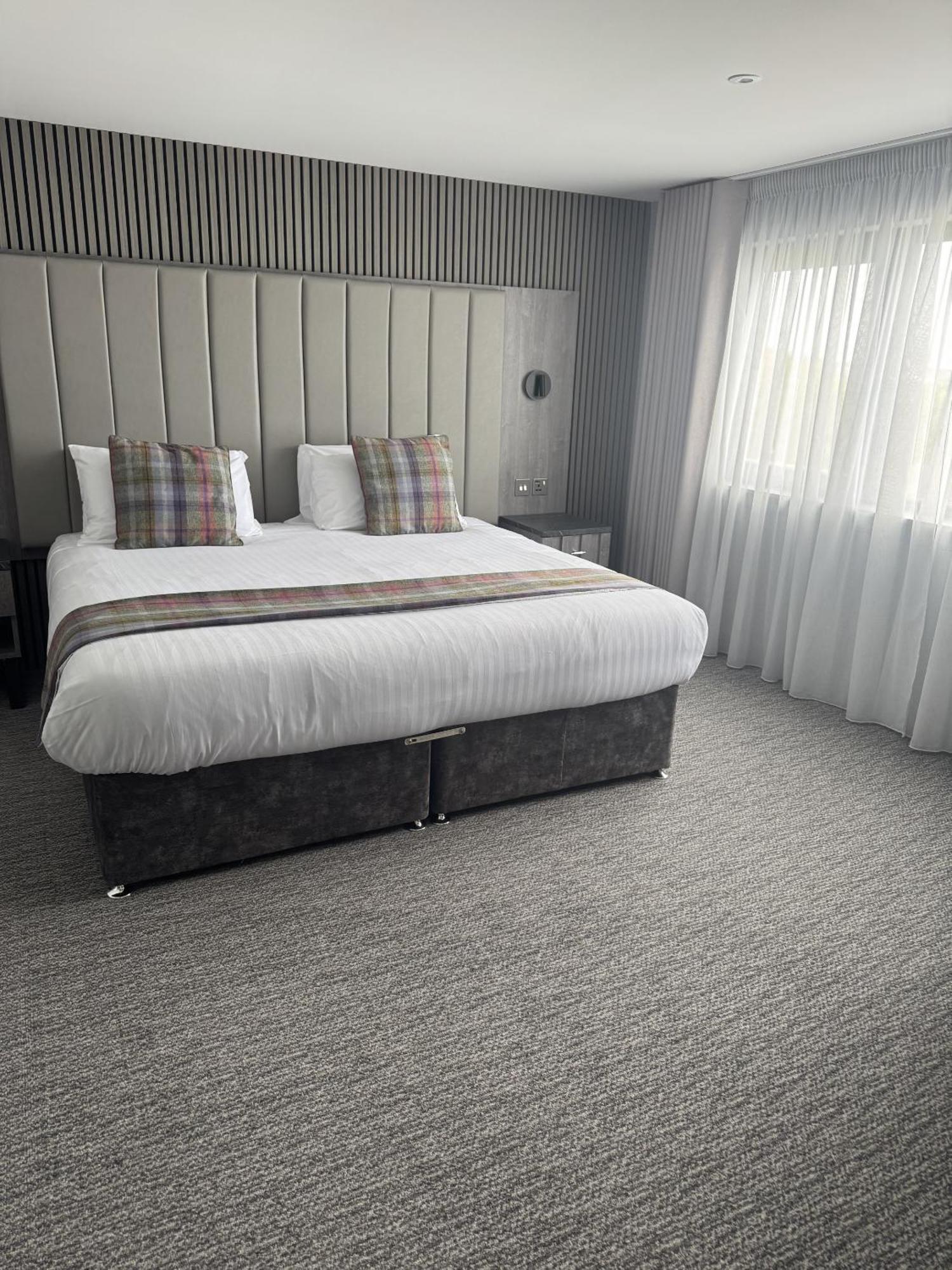 The Knowes Hotel & Restaurant Macduff الغرفة الصورة
